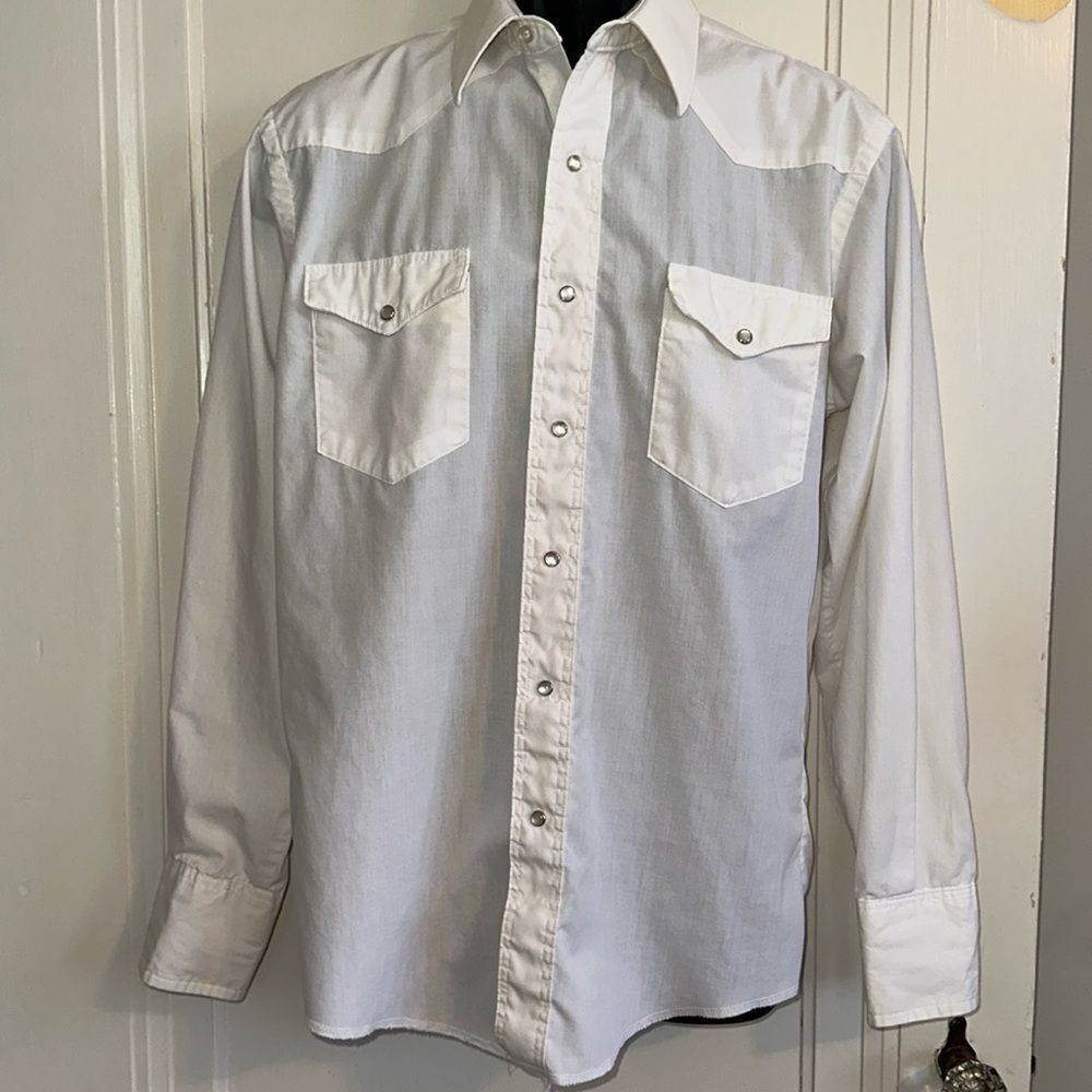 Vintage 70s Wrangler western white cotton/polyester
snap‎ up shirt